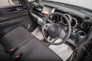 Хетчбэк Honda N-BOX 2013 года, 779000 рублей, Томск
