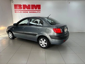 Седан Kia Rio 2007 года, 640000 рублей, Смоленск