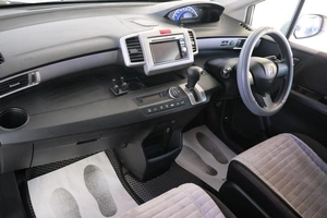 Минивэн Honda Freed 2010 года, 1009000 рублей, Омск