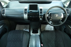 Лифтбек Toyota Prius 2008 года, 489000 рублей, Омск