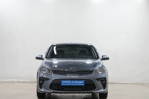 Седан Kia Rio 2019 года, 1349000 рублей, Новокузнецк