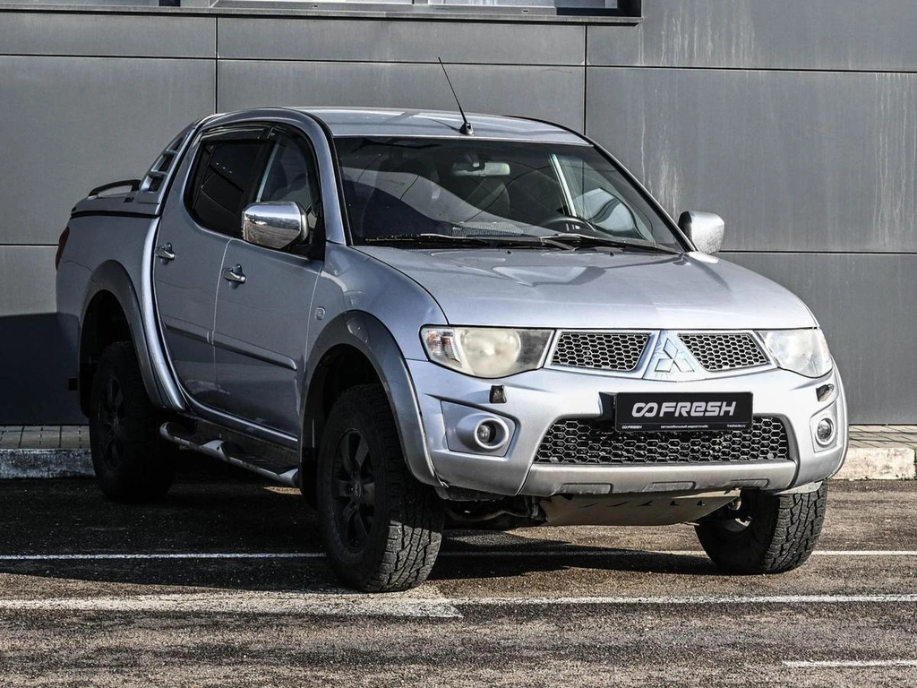 Пикап Mitsubishi L200 2012 года, 1499000 рублей, Кирилловка