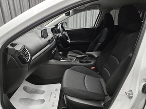Хетчбэк Mazda Axela 2015 года, 1149000 рублей, Красноярск
