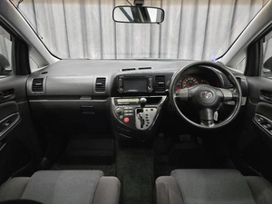 Минивэн Toyota Wish 2003 года, 725000 рублей, Красноярск