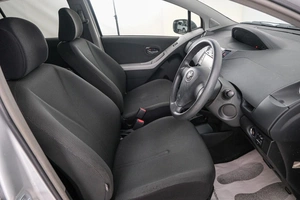 Хетчбэк Toyota Vitz 2010 года, 699000 рублей, Красноярск