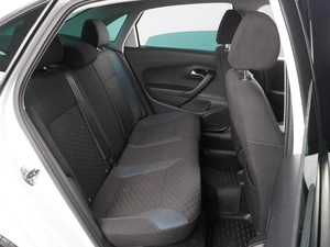 Седан Volkswagen Polo 2019 года, 1649000 рублей, Красный Пахарь