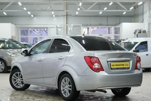 Седан Chevrolet Aveo 2014 года, 689000 рублей, Омск