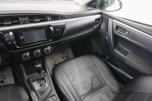 Седан Toyota Corolla 2013 года, 1199000 рублей, Красноярск