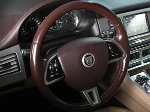 Седан Jaguar XF 2011 года, 1379000 рублей, Аксай