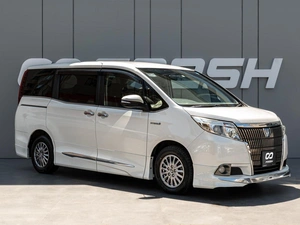 Минивэн Toyota Esquire 2015 года, 2240000 рублей, Краснодар