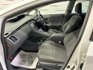 Лифтбек Toyota Prius 2011 года, 999000 рублей, Красноярск