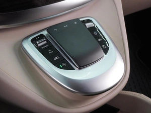 Минивэн Mercedes-benz V-класс 2021 года, 8799000 рублей, Воронеж