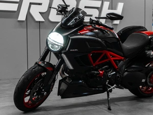 Ducati Diavel Carbon 2012 года, 950000 рублей, Тюмень