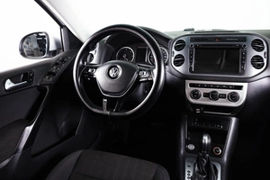 Внедорожник Volkswagen Tiguan 2014 года, 1649000 рублей, Пермь