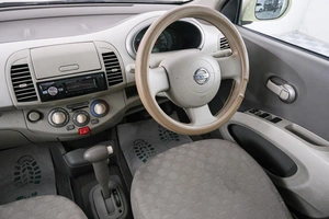 Хетчбэк Nissan March 2002 года, 429000 рублей, Красноярск