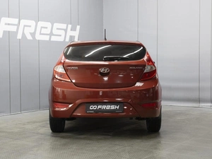 Хетчбэк Hyundai Solaris 2013 года, 1010000 рублей, Омск