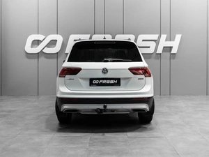 Внедорожник Volkswagen Tiguan 2020 года, 2999000 рублей, Тюмень