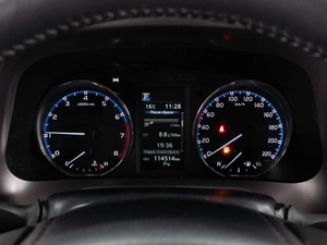 Внедорожник Toyota RAV4 2016 года, 2599000 рублей, Тюмень