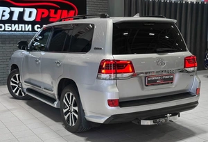 Внедорожник Toyota Land Cruiser 2018 года, 6900000 рублей, Красноярск