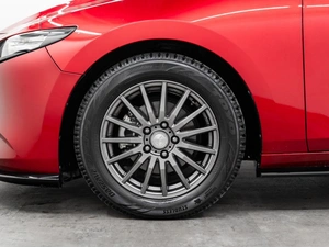 Хетчбэк Mazda 3 2019 года, 1649000 рублей, Красноярск