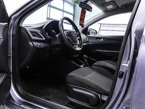 Седан Hyundai Solaris 2018 года, 1200000 рублей, Красноярск