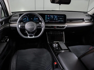 Седан Kia K5 2022 года, 3000000 рублей, Тюмень