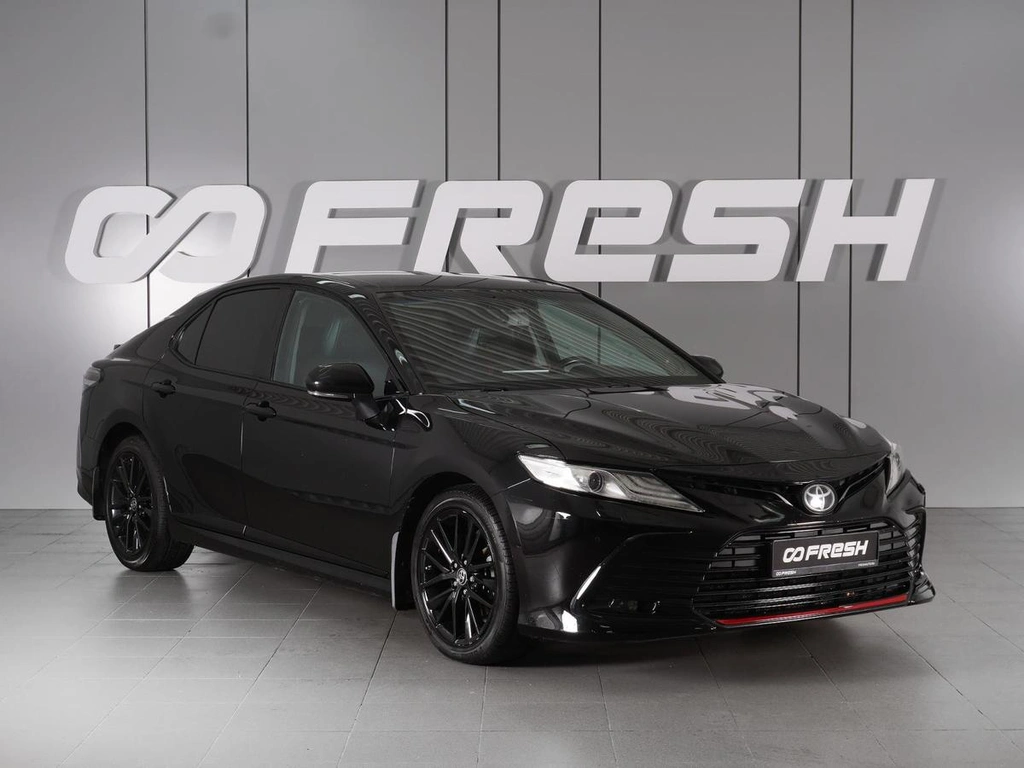 Седан Toyota Camry 2021 года, 3410000 рублей, Красный Пахарь