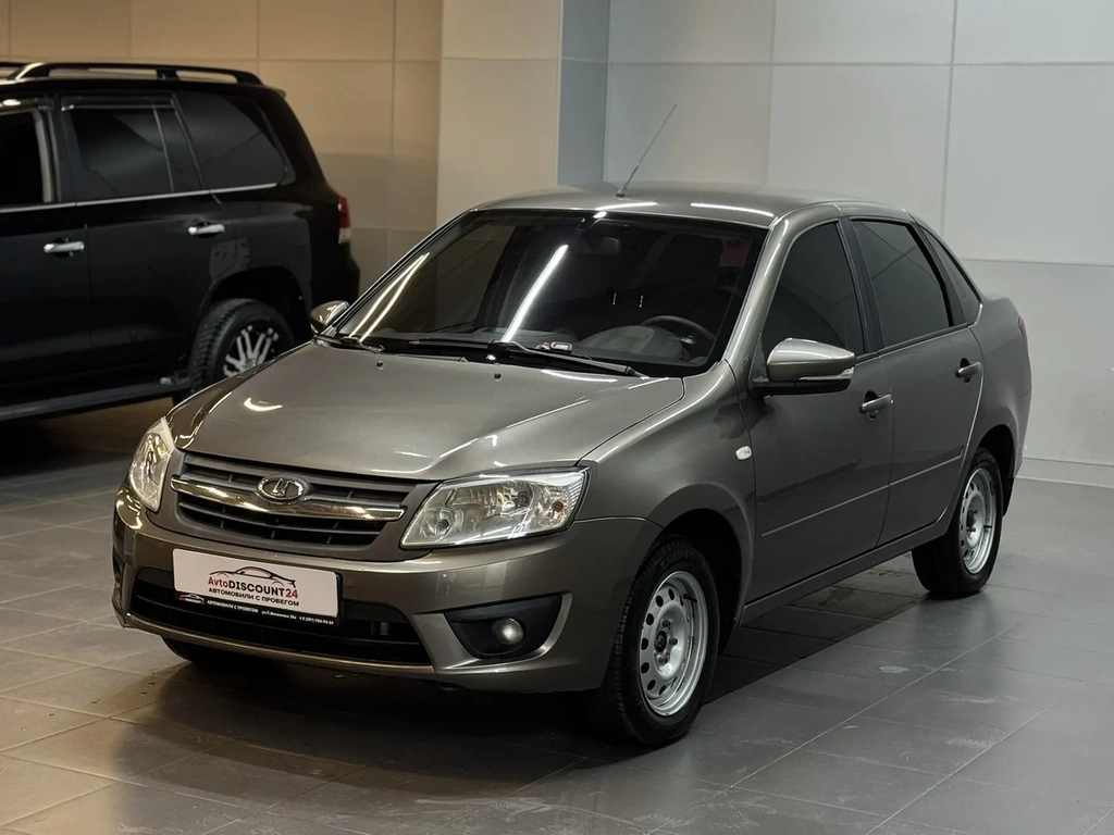 Седан ВАЗ (LADA) Granta 2017 года, 697000 рублей, Красноярск