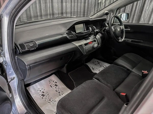 Минивэн Honda Edix 2004 года, 600000 рублей, Красноярск