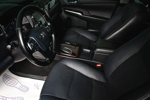 Седан Toyota Camry 2017 года, 2679000 рублей, Сургут