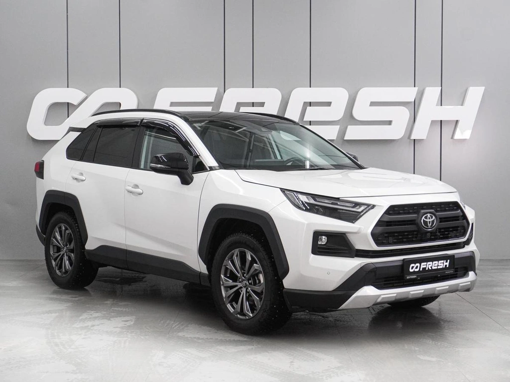 Внедорожник Toyota RAV4 2024 года, 4252000 рублей, Воронеж