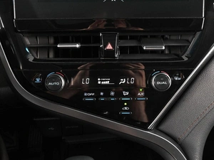 Седан Toyota Camry 2023 года, 3419000 рублей, Ростов-на-Дону