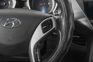 Седан Hyundai Avante 2012 года, 949000 рублей, Кемерово