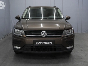 Внедорожник Volkswagen Tiguan 2017 года, 1980000 рублей, Омск