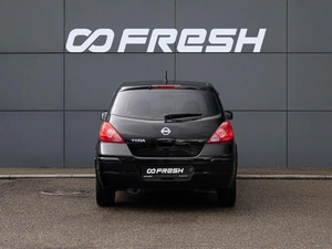 Хетчбэк Nissan Tiida 2011 года, 830000 рублей, Краснодар
