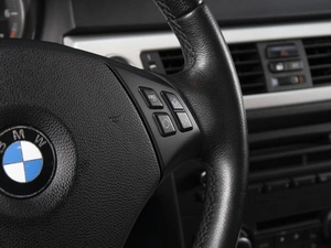 Седан BMW 3 серия 2010 года, 1170000 рублей, Омск