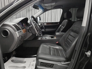 Внедорожник Volkswagen Touareg 2008 года, 1099000 рублей, Красноярск