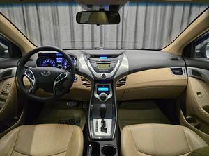 Седан Hyundai Elantra 2011 года, 875000 рублей, Красноярск