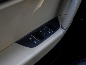 Внедорожник Volkswagen Touareg 2013 года, 2849000 рублей, Краснодар