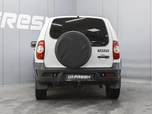 Внедорожник Chevrolet Niva 2019 года, 730000 рублей, Омск