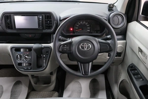 Хетчбэк Toyota Passo 2018 года, 969000 рублей, Омск