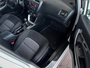 Хетчбэк Kia Ceed 2013 года, 879000 рублей, Уфа
