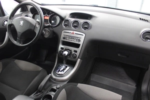 Хетчбэк Peugeot 308 2010 года, 450000 рублей, Красноярск