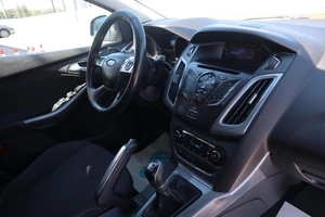 Хэтчбек Ford Focus 2012 года, 885000 рублей, Мирное