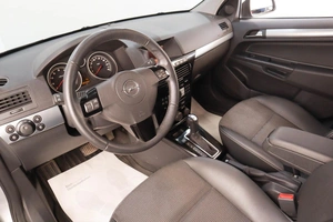 Хетчбэк Opel Astra 2014 года, 709000 рублей, Челябинск