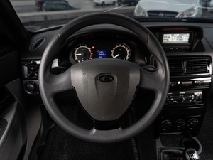 Хетчбэк ВАЗ (LADA) Priora 2013 года, 549000 рублей, Саратов