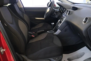 Хетчбэк Peugeot 308 2010 года, 589000 рублей, Омск