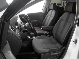 Седан Volkswagen Polo 2016 года, 1079000 рублей, Тюмень