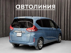 Минивэн Honda Freed 2017 года, 1325000 рублей, Красноярск
