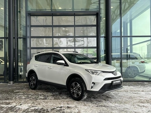 Внедорожник Toyota RAV4 2017 года, 2149000 рублей, Уфа